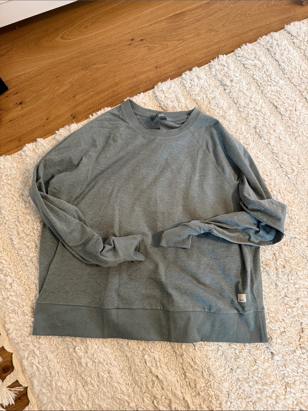 Vuori Women's Crewneck Sweatshirt in Sage